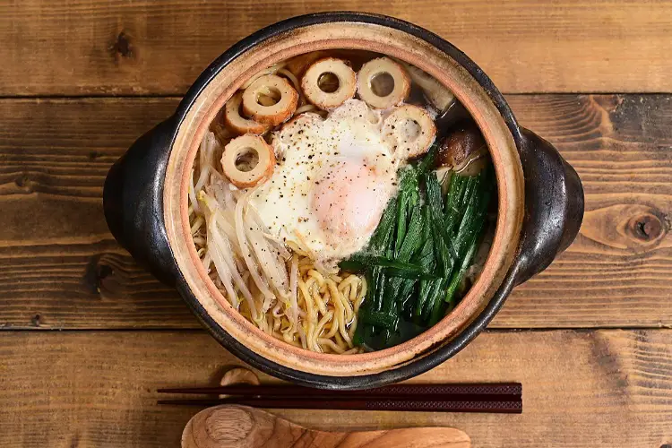 鍋焼きラーメン