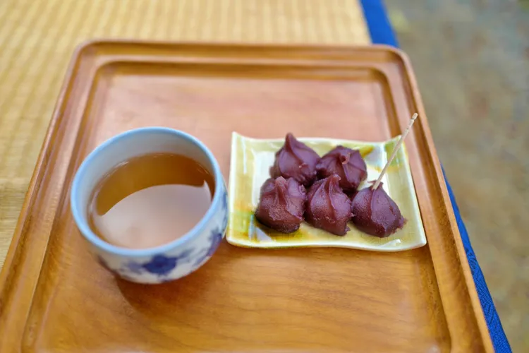 兼六園で食べる和菓子