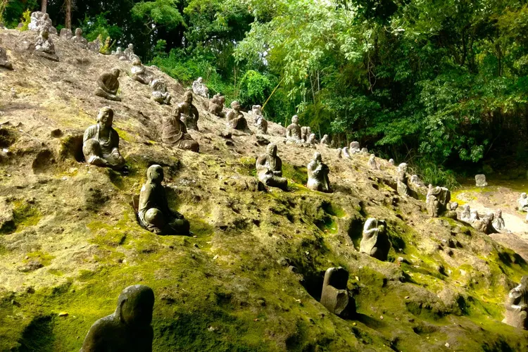 霊巌洞・霊厳禅寺