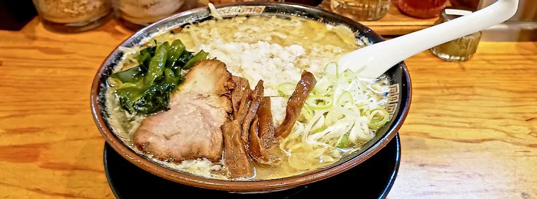 東京の背脂チャッチャ系ラーメン