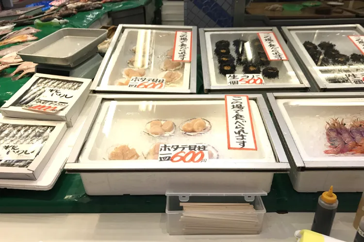 朝市の海産物
