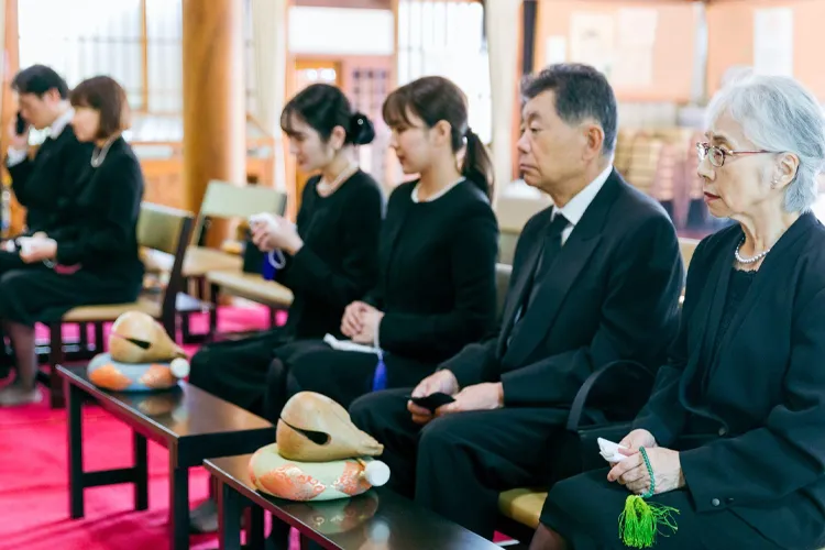法事に参列する親族