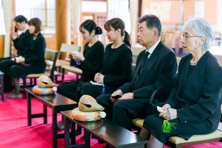 法事に参列する親族