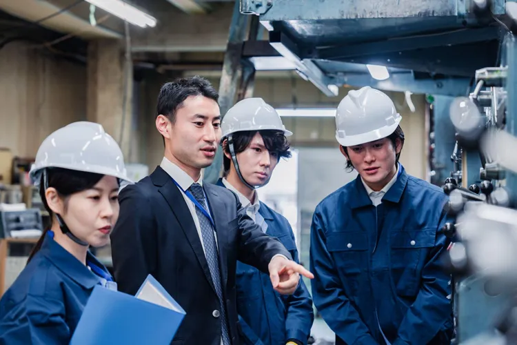 工場への視察