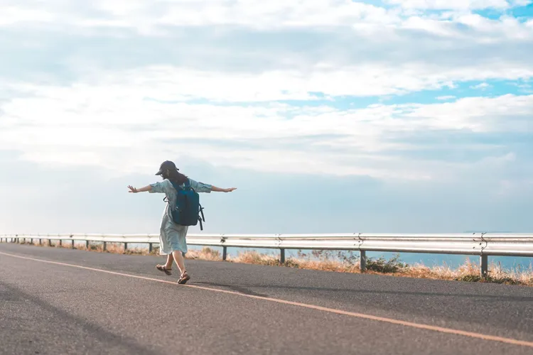 道路で記念撮影